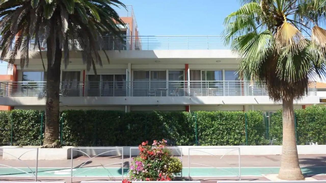 Côte d'Azur joli studio 50m plage, climatisation , parking. Villeneuve-Loubet Extérieur photo