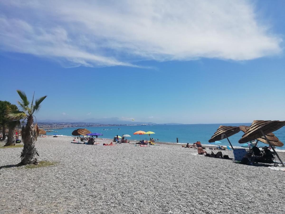 Côte d'Azur joli studio 50m plage, climatisation , parking. Villeneuve-Loubet Extérieur photo