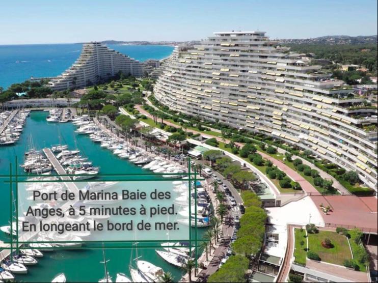 Côte d'Azur joli studio 50m plage, climatisation , parking. Villeneuve-Loubet Extérieur photo